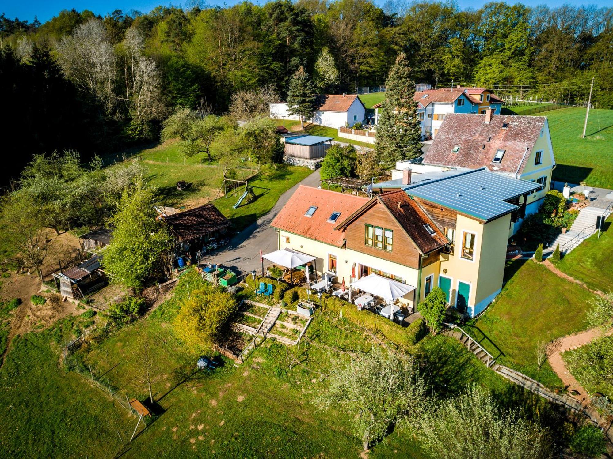 Ferienappartments Landhaus Fuehldichwohl Fehring Exterior photo